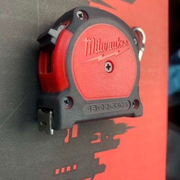 Milwaukee Tools 6ft Keychain Measuring Tape - Picture 7 of 7